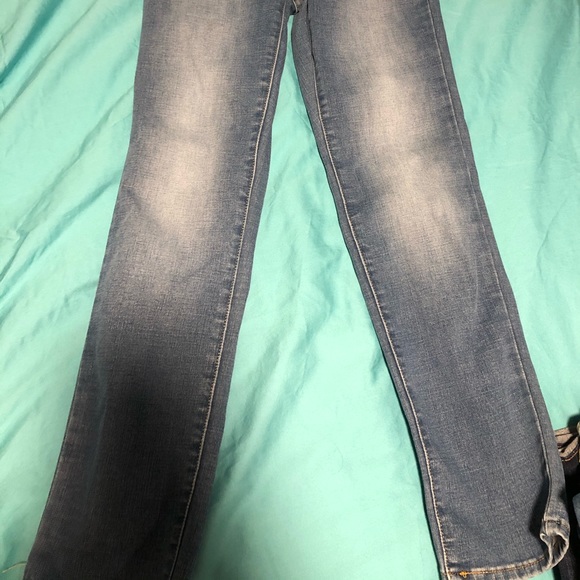 Levi’s Shaping Slim 312- size 28 - Picture 4 of 4
